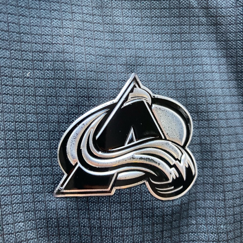 Levelwear Colorado Avalanche short sleeve shirt